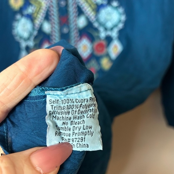 Johnny Was Blue Embroidered Tunic Blouse Size S *NWT* - Picture 4 of 9